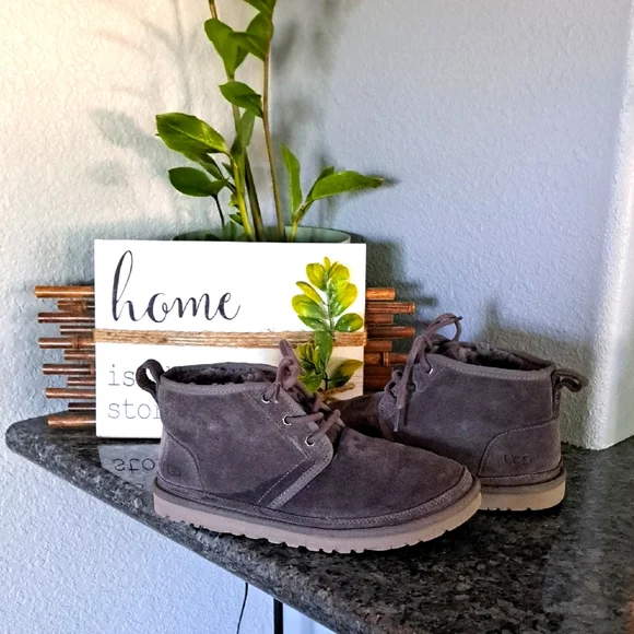 UGG Neumel Sherpa Lined Booties | Size 8 - Picture 1 of 5